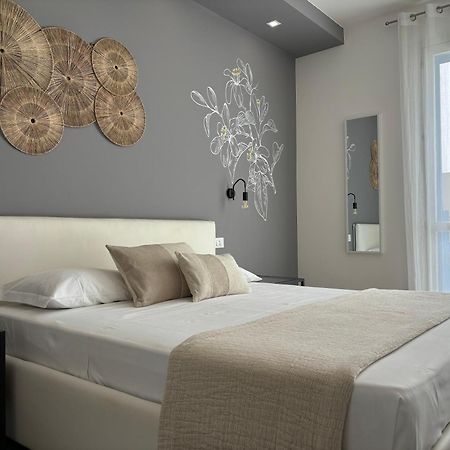 Cala Azzurra Macari Bed And Breakfast And Holidays House Extérieur photo